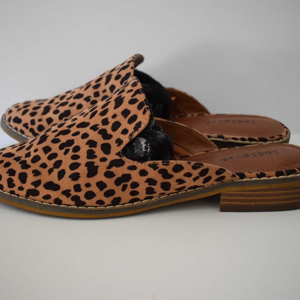 Indigo Rd Hayze Cheetah Print Mules Clogs Shoes Womens 7.5 M Low Block Heel - Picture 1 of 7
